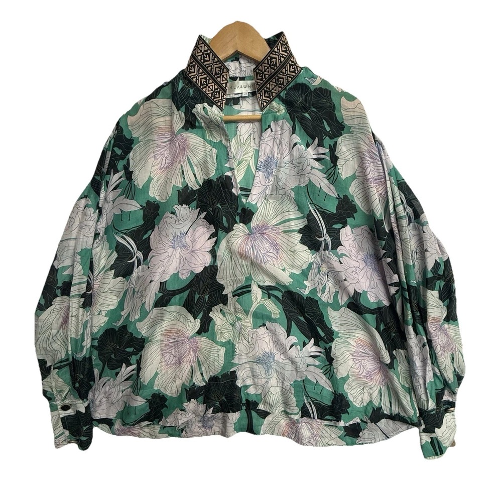 Isla & White Silk Blend Floral Blouse XS Oversized Green Boho Statement Collar